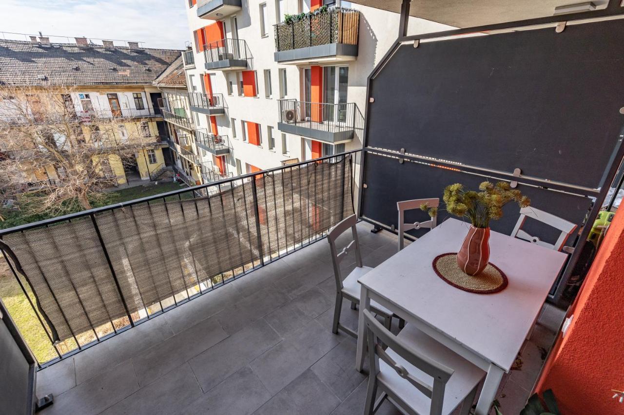 All You Need In Bp - Garage, Terraces, Aircon Budapest Esterno foto