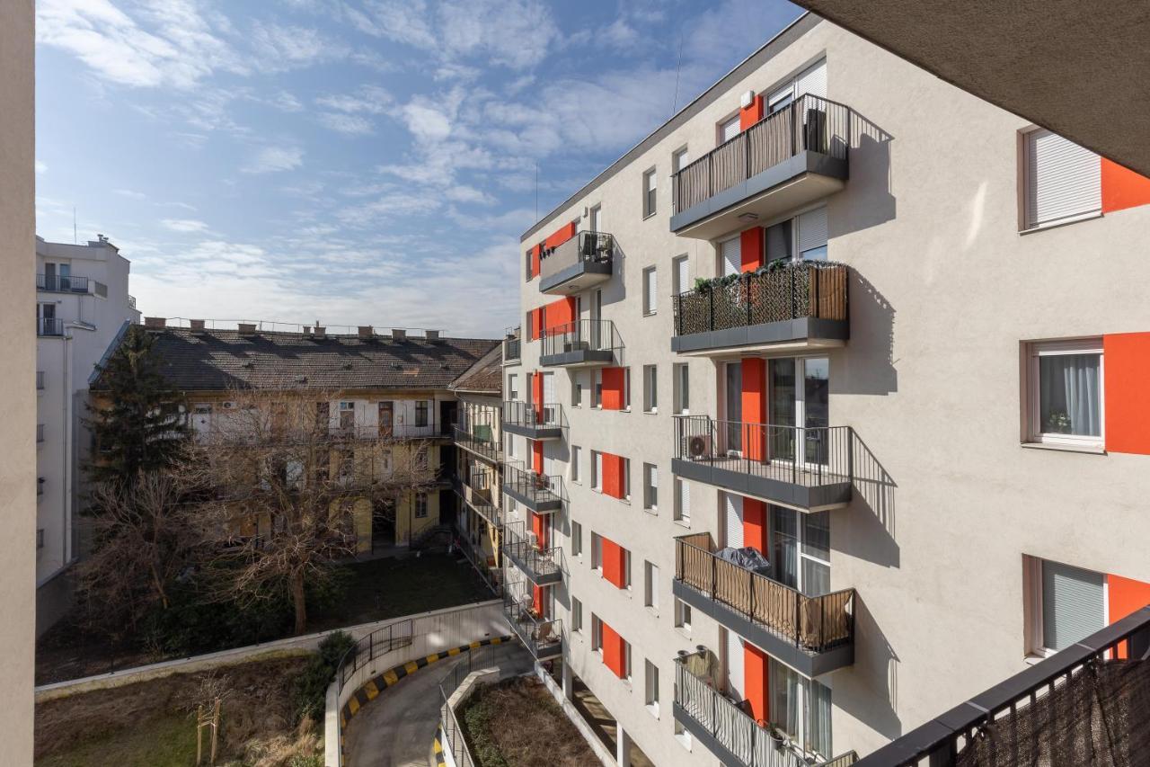 All You Need In Bp - Garage, Terraces, Aircon Budapest Esterno foto
